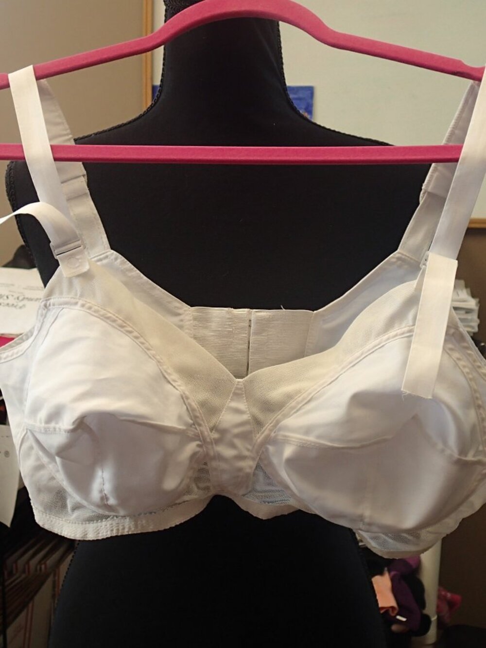 Exquisite Form White Bra size 40B